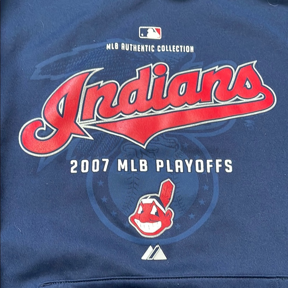 MLB Indians Hoodie - Picture 2 of 3